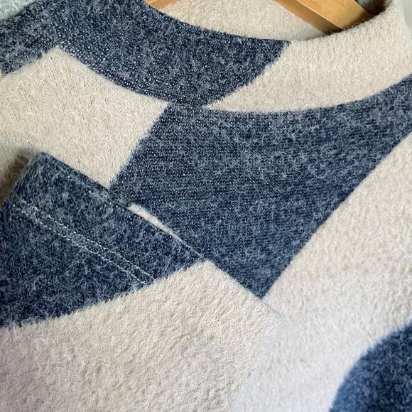 ANTHROPOLOGIE MAEVE Women’s Gray and Tan Pullover Fuzzy Sweater large - Picture 4 of 5